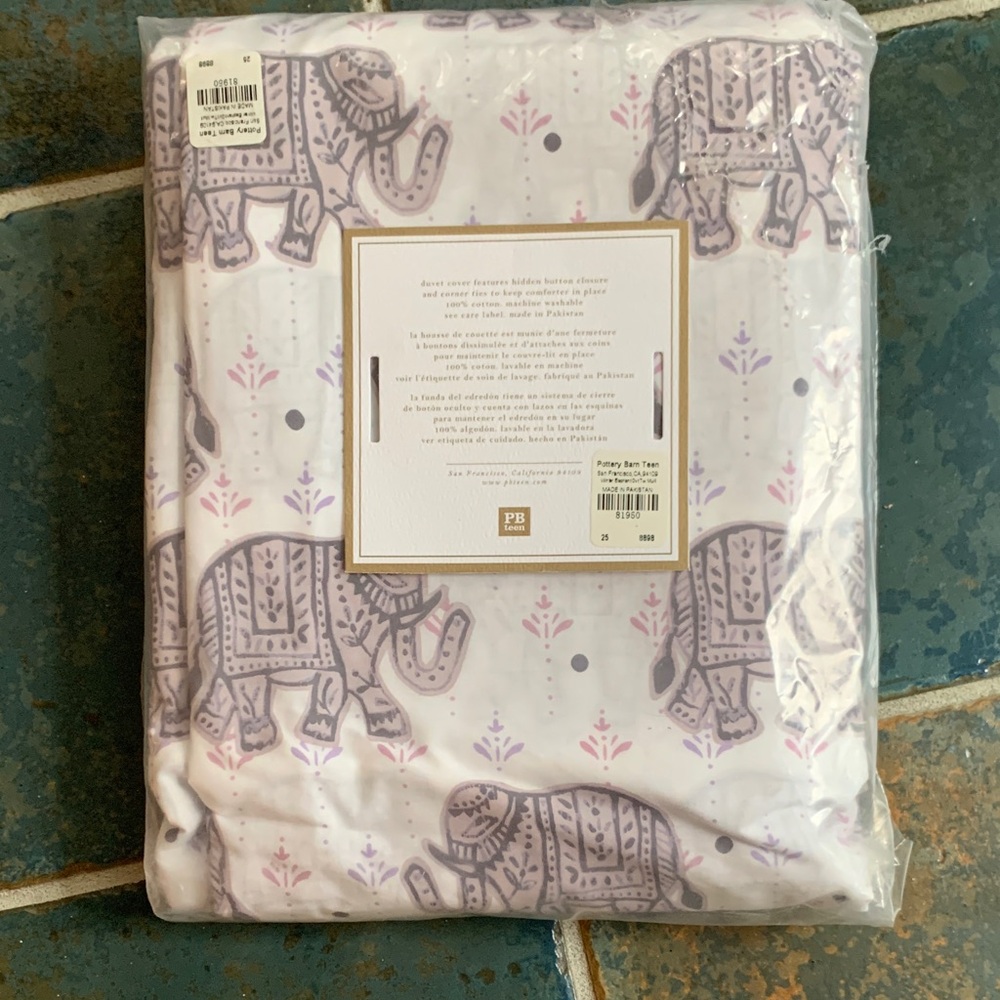 Pottery Barn Kids White Duvet Cover with Lavender Elephant Print